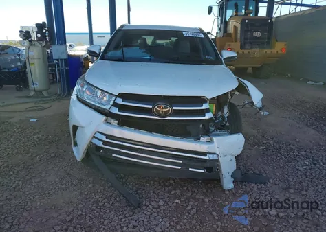 2019 Toyota Highlander Se z USA, uszkodzony, nr VIN 5TDJZRFH2KS578323